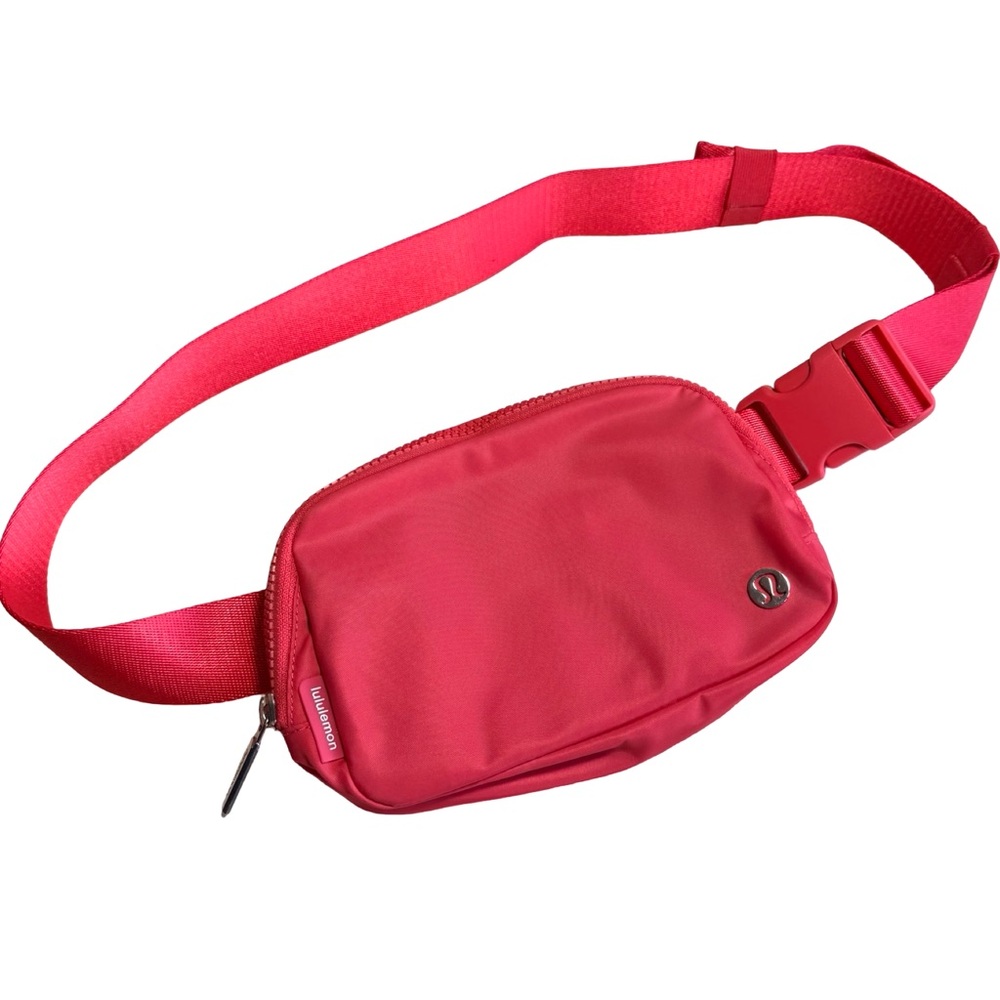 Like New Lululemon Everywhere Belt Bag